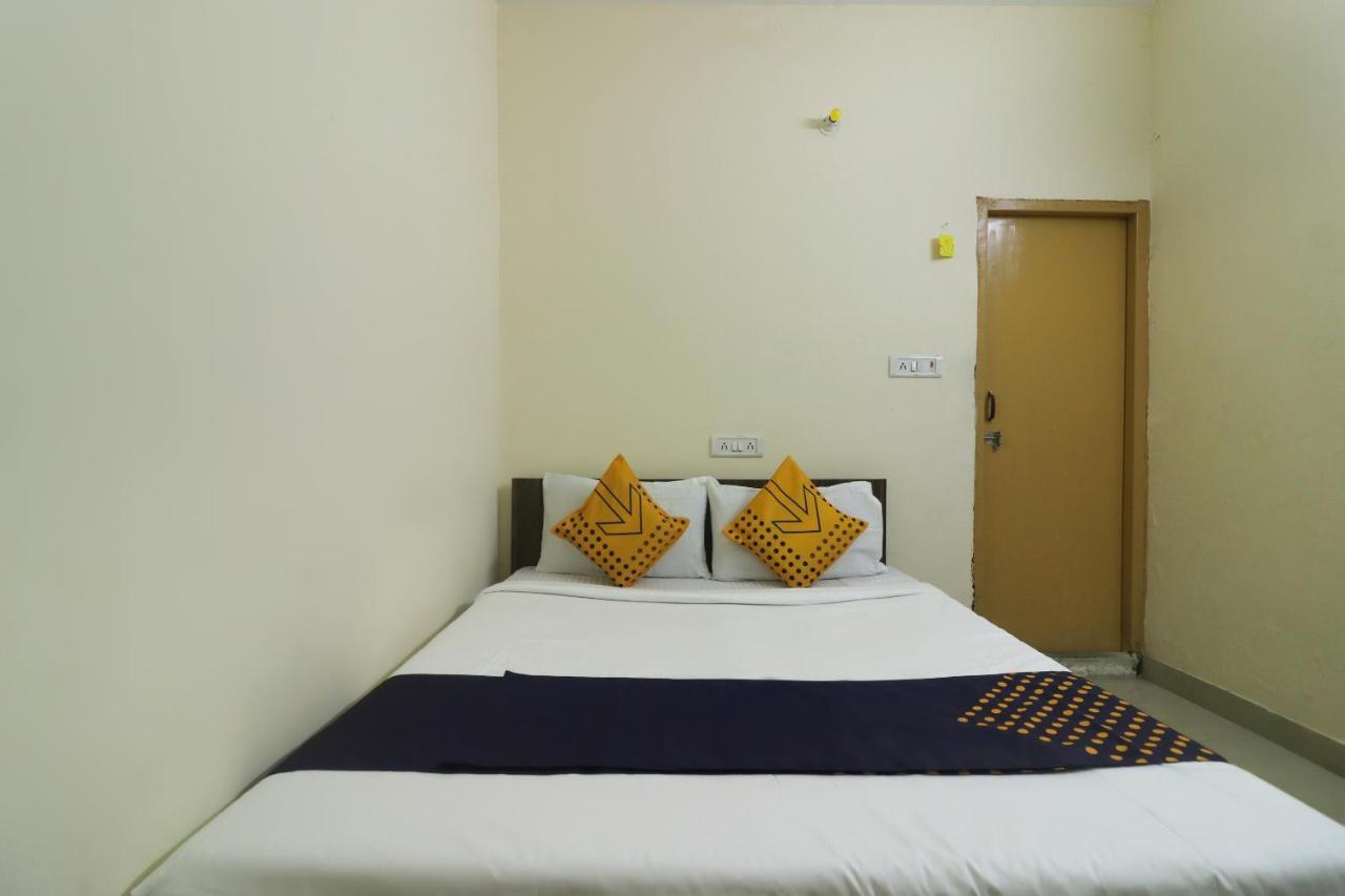 Spot On Negi Home Stay Dehradún Kültér fotó
